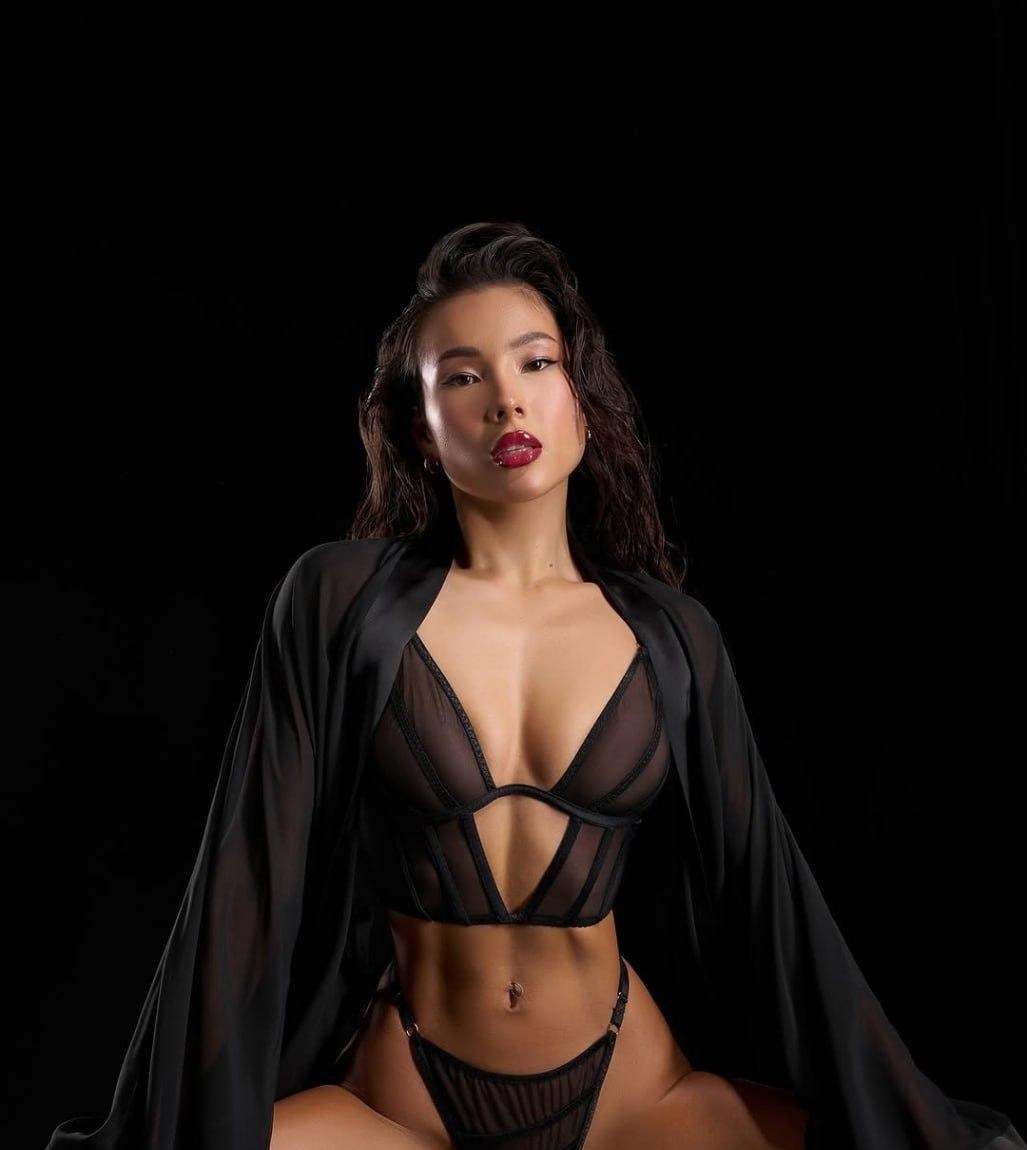 АСЯ привлекательная девушка из Райчихинск цена от 6000 руб